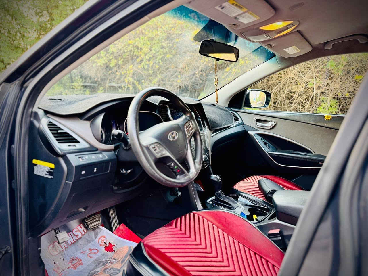 السلام عليكم سنتافي 2016 وارد بيها منظومة غاز حادث مرفق بالسونار جاملغ خلفي ايمن وقليل من الباب الخلفي تخم تاير اقل 4 اشهر شادة رقم بغداد تحويل مباشر بأسمي السعر 140 وان شاء الله بيها مجال قليل حك الجيه 
***********
