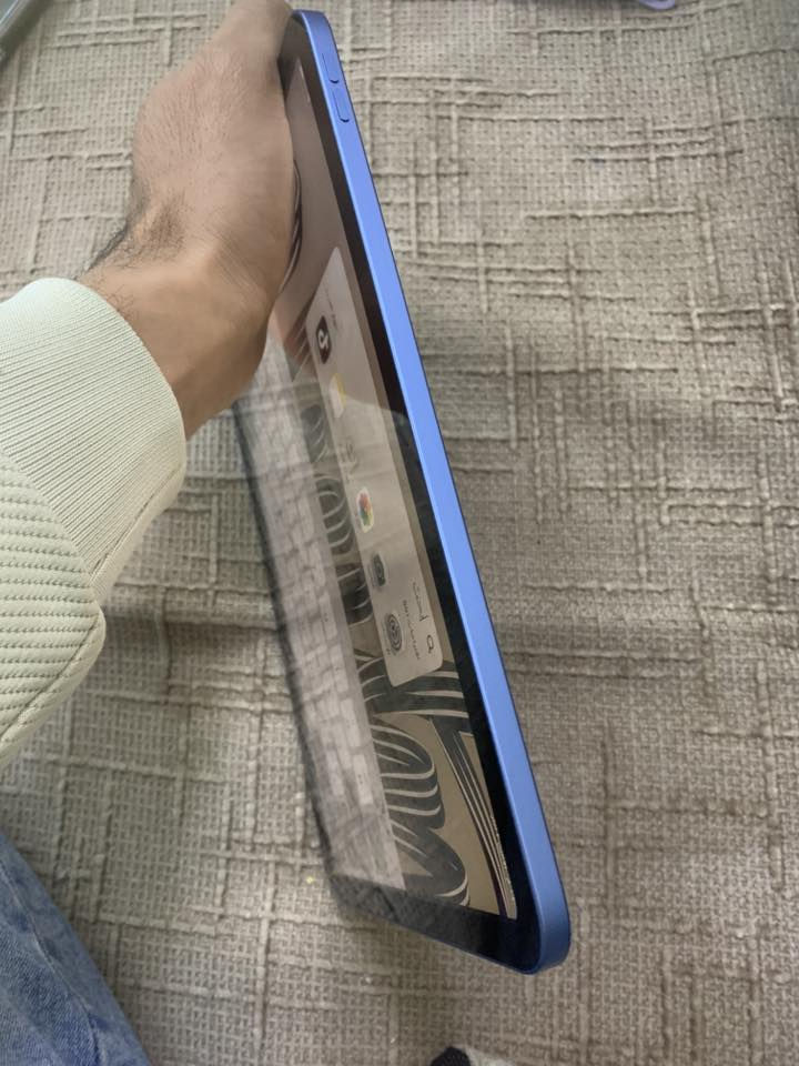 ايباد 10 
ذاكره 64 
بعده على تحديث 18
الجهاز نضيف وخير من الله بصمه صوت سلاسه
الايباد معروف ممفتوح على بلاد شحنه خير من الله كل 3 ايام اشحنه مره 
للبيع مكاني بغداد البياع
رايده 285 قفل قفل هوة جوه سعره رايده
بس ايباد بدون ملحقات
*********** فقط واتساب
