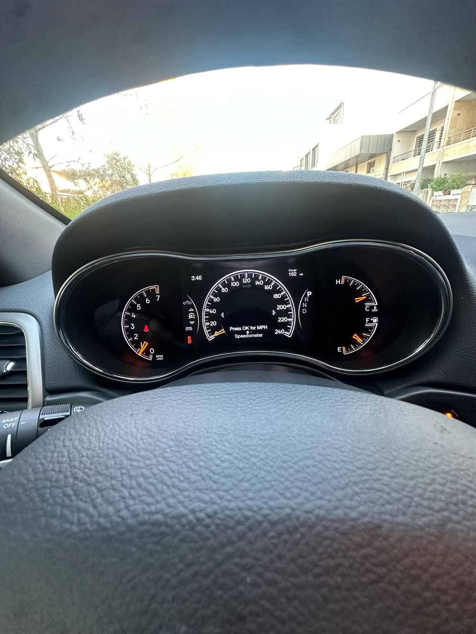 جيب جراند شيروكي 2020 I 4x2
نظافة عالية - بدون صبغ ﹶ بدون ايرباكك ضرر بسيط فقط باب الصندوق (مبدل بدون صبغ  و تكحيل بسيط جدا
 مواصفات مميزة:
شاشة Android + CarPlay Auto
تشغيل عن بعد
كشنات وستيرن تدفئة
كاميرا 
حساسات خلفية
توقف ذاتي للخلف في حالة وجود جسم
Auto Stop 
صندوق شفط

الجير يتحول Park ٳذا باب السايق مفتوح
نوافذ تقفل من الكنترول
٠ إضافات احترافية:
شوتة N&K (تعطي عزم و سرعة وإحساس (V8
دوسات كهربائية تفتم وتغلق تلقائيآﴼ مع الأبواب، وتقلغى بزر من الداخل
can Catch Oil (يحافظ على غرفة الاحتراق)
Spacers (تعطي عرض للإطارات، ثباتية أعلى، ومنظر
عنيف)
V جميع القطع المضافة اني مستوردة من أمريكا شخصي
السعر ٢٣٥ ورقة

للتواصل 
***********  واتس أو اتصال  
انا مكلف بالنشر فقط أربيل, العراق
