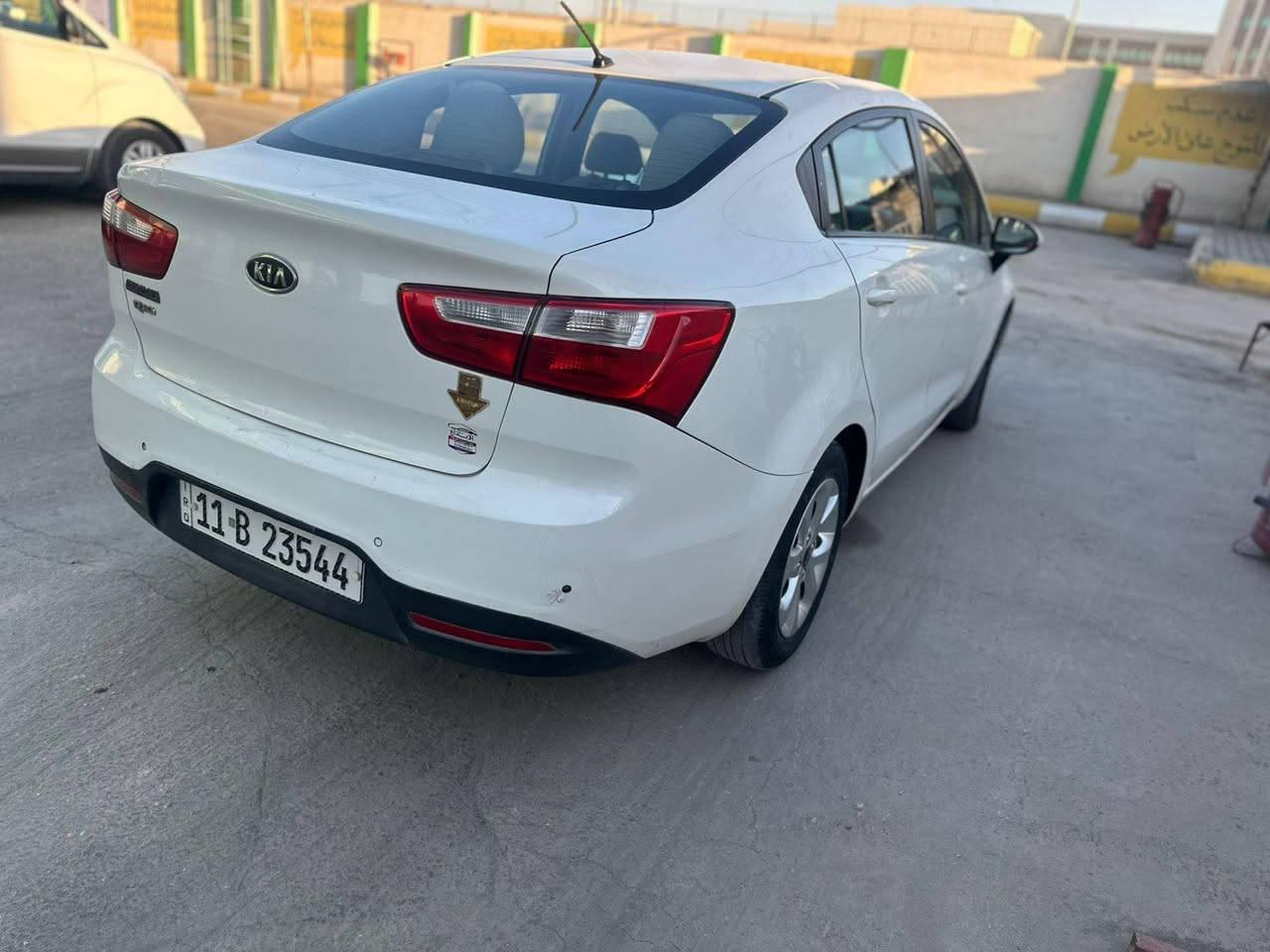 السلام عليكم
كيا ريو موديل 2012

فول خليجي 1/1

جاملغ امامي فقط ولباقي كفاله عامه

مواصفات 

فتحه سقف

حساسات أمامية خلفي

تحكمات 

خمسه ويل كب

مري شفط

حساسABS

أشاير مري 

رقم بغداد انكليزي

مكاني كربلاء 

السعر 94 وبيه مجال

***********

***********
