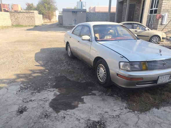 السلام عليكم بطه موديل 1992كير محرك شرط سنويه ل27 شرط التحويل بيها ضربه صفحه وكص بالتكمه فقط تواير جدد صدر جدد كهربائيات كلها شغاله بيع او مراوس حسب القناعه السعر 32 وبي مجال للأتصال *********** مكان السياره الشرقاط الحوريه
