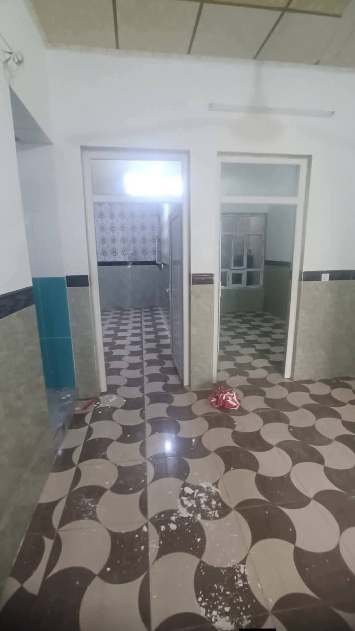 #خانوی_زۆرشاز بۆ فرۆشتن  
ناونیشان  قەزای  ڕزگاری 
🔷 گەڕەکی سەنگاویەکان 
🔷 تەنیشت هه ززانەبازاڕی گەرمیان
🔷 ڕووبـەری 6 بـە 20 = 120 مـەتـرە
🔷 ڕێگەپێدانە
🔷 ڕووی لـە خۆری بەیانیە

🔴 ژوورەکـانـی ئـەم خـانـووە پـێـکـھـاتـووە لـە ⬇️

🔵 ژووری مـیـوان
🔵 مـطـبـغ
🔵مسـاعـد مـطبـغ
🔵 هـۆڵـێـک
🔵 دوو ژووری نـووسـتـن
🔵 ڕۆشـنـایـی  
🔵 مـشـتـەمـەلـات

بۆ زانیاری زیاتر

 ژم ***********
ژم***********
