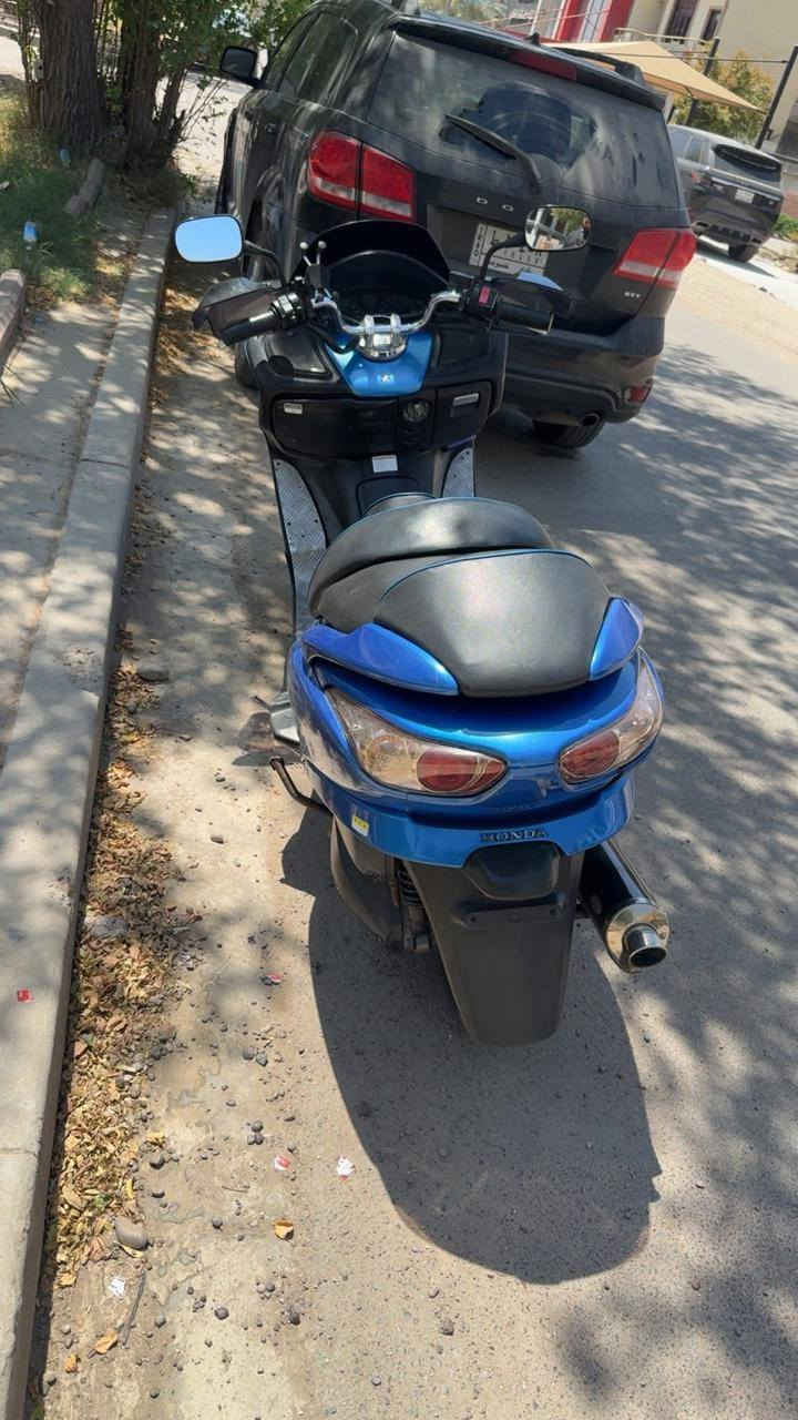 سلام عليكم اخوتي عندي دراجه فورزه08 عميه الدراجه نقص كلج خلفي الدراجه مستعمل 4اشهر وتركتها بسبب السفر السعر مليون500وبيها مجال ها الدراجه بانزين محسن ودهن امزويل ولك حك الجيه مكاتبه كاملة تحويل
الرقم ***********/***********
