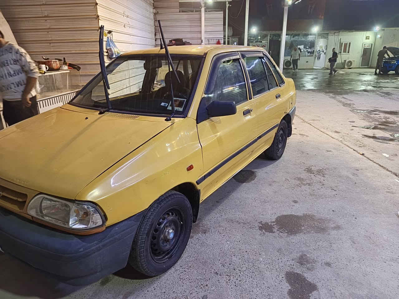 سايبا 2013 اصفر رقم بغداد شرط التحويل بيها خياسات و فطر شاصي يرادله صيانه كير و محرك بحالة جيدة تخم تاير مشط ستيرن جديد باتري جديد درايم شفتات جدد  بيها ليك تبريد بالراديتر الامامي كمبريسر شغال مابي شي السعر النهائي بدون عملة رجاءا  24 ورقه الشراي يتصل *********** خاص ما اجاوب رجاءا
