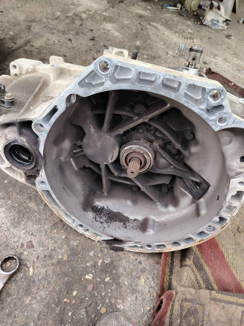 ورشة الاخوين لصيانة السيارات الصينيه

العنوان البصره الجمهورية قرب المرور سابقا

*********** حسن العيداني

تابع الشرح في الفيديو
