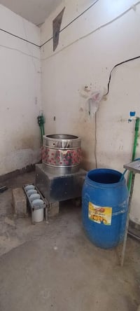 معدات محل فراخ • للبيع