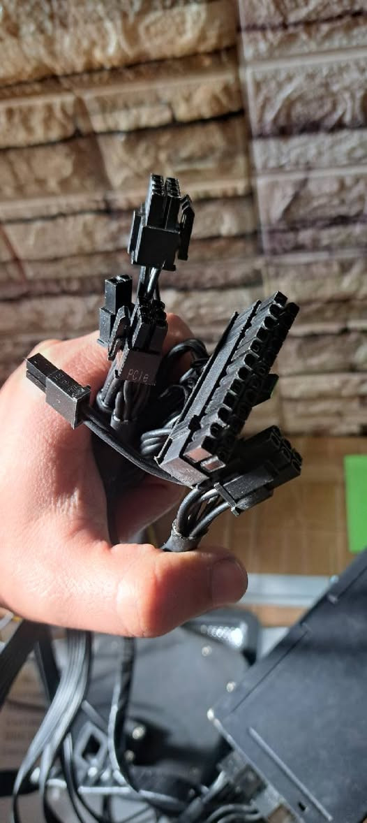 باور سبلاي مستخدم مفحوص شغال

650 W
80 gold plus 
كيبل منفصل
نقص فقط كيبل ساتا
40 الف


**إذا كنت صاحب هذا الإعلان وتريد حذفه لأي سبب، رجاءا أرسل رسالة إلى الدعم الفني**