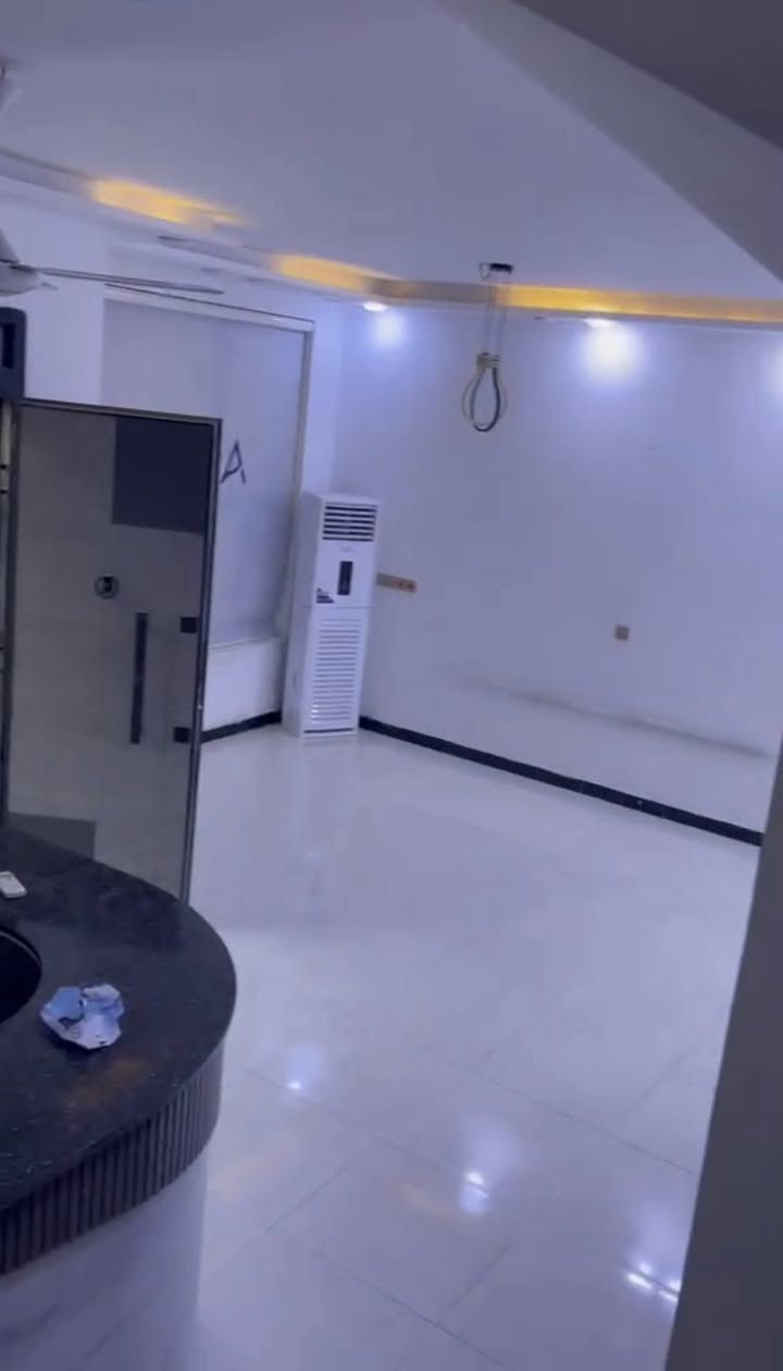 🔴بيت للايجار شركات في الكرادة🔴
📍الموقع : الكرادة قرب سيد ادريس
🔷المساحة 75 متر ركن🔷
🔷يتكون من طابقين
🔹حالة البيت : بناء حديث 🔹
🔹الطابق الارضي : استقبال ، حمام ، مطبخ 🔹
🔹الطابق الاول : غرفتين وحمام 🔹
🔹يصلح ايجار : شركات🔹
————————— 
🏢 شركة المستقبل للاستثمار والتسويق العقاري 
🔺نستقبل كافة عروضكم وطلباتكم 
🔺للاستفسار : 
***********
