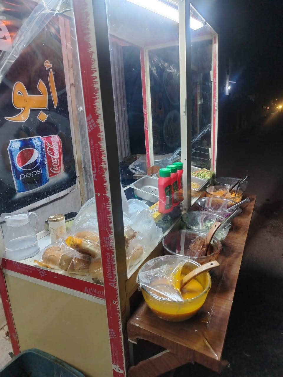 طباخ فلافل +شواية مال بركر
وميز فلافل  مع غراض كامل للبيع طوس وسفنديش وكلشي يخص الكافتريا
الاستفسار اتصال علئ الرقم 0785712340


**إذا كنت صاحب هذا الإعلان وتريد حذفه لأي سبب، رجاءا أرسل رسالة إلى الدعم الفني**