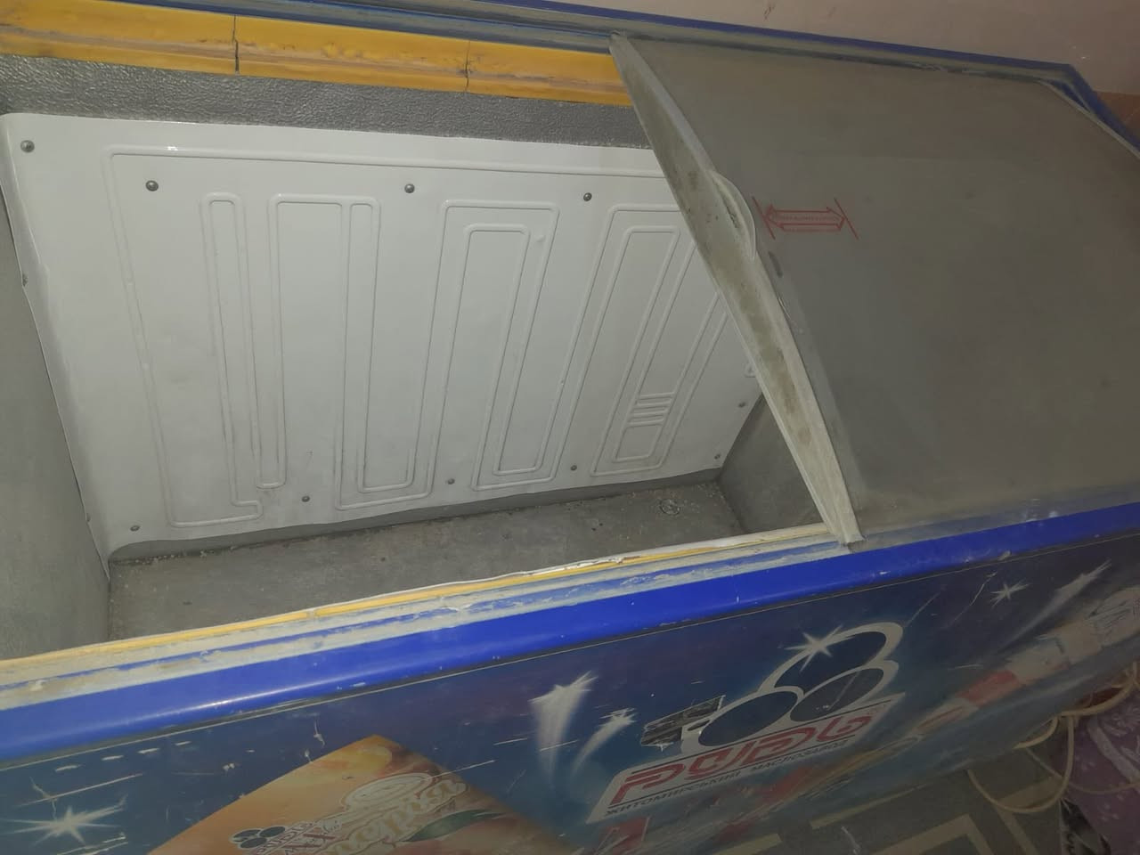 السلام عليكم برادت عارضه عدد3ومجمده وحده للبيع نظيفات جدا وهذه رقم صاحبهن***********
مكلف بلنشر اتصل ع الرقم
