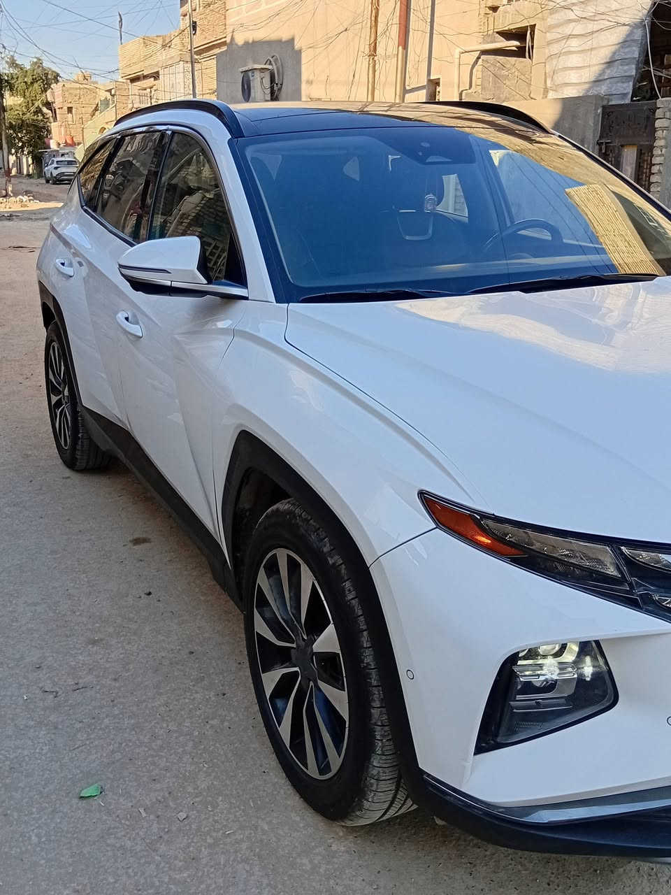 توسان 2024 لمتدد فول مواصفات 1/1 
ماشيه 24 فقط  سياره نضيفه جدا 
المواصفات ( بنوراما/ تشغيل عن بعد / تحريك سياره عن بعد 
جلد اسود / اوتو هولد / شاشه لمس سريع / حساسات و كامرات 360 درجه بكل سياره / 4 وضعيات قياده /صندوك كهرباء / كشنات كهرباء / كشنات تدفئه تبريد / ستيرن تدفئه تبريد ....الخ )
حادث سياره بدون ايرياك موضح بل صور بدون دواخل شاصي و لغد مكفول ٣ قطع صبغ فقط 
مكاني بغداد شعب
سعر 180
رقمي ***********
