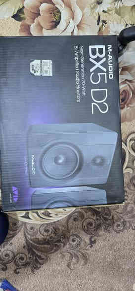 سماعات احترافيه ستوديو  من ماركه M Audio
صوت ممتاز وكوالتي عالي  للكيمنك وللستوديو
الكارتون كامل مع كامل كيبلاته بجيسه

السعر الشراء 338الف

ابيع ب 250 الف

لايوجد توصيل .. مكاني البصره
رقمي  ***********
