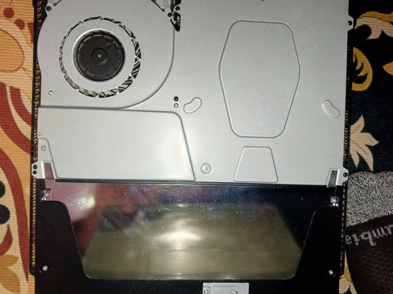 عندي بلاي 4 مهكر اريد ابيعه اريد ب 350 هوليو بي اس بلاي جديد *********** هذا رقمي مكان بغداد
