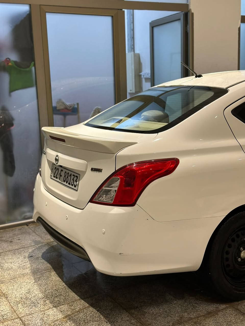 نيسان صني 2024
كفاله عامه ماعدا طخه بسيطه موضحه بالصوره
ماشيه 70 الف 
السياره مصري سياره نضيفه وجاهزه شغل واطلع 
السعر 123 رقم الهاتف *********** مكان بصره انه مكلف بل نشر
