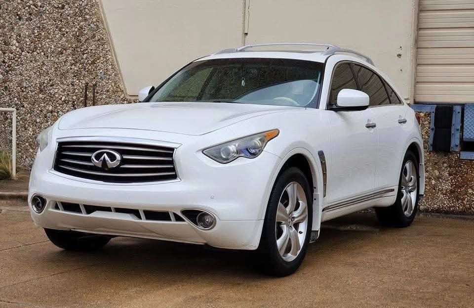 ايقونه شركه نيسان انفنتي موديل 2009غنيه عن التعريف والمواصفات السياره كل شي على وضع الشركه المكينه ٦سلندر ماشيه ١٦٠ الف الزيت والفلاتر وسوييل الكير من شركه لوكومولي صدر السياره ممتاز طقم تايرات ماركه لاسا كهربائيات بشرط مقصوره السياره جديده والكشنات جلد بحاله جيده سقف بانورما سماعات بوس كاعيه السياره مغلفه ومتعوب عليها الف مصرف ما بيها مرقمه اربيل تحويل او وكاله السعر المطلوب ١٢٥ ومجال  الواتساب   ***********,مكان السياره دهوك مع التحيه
