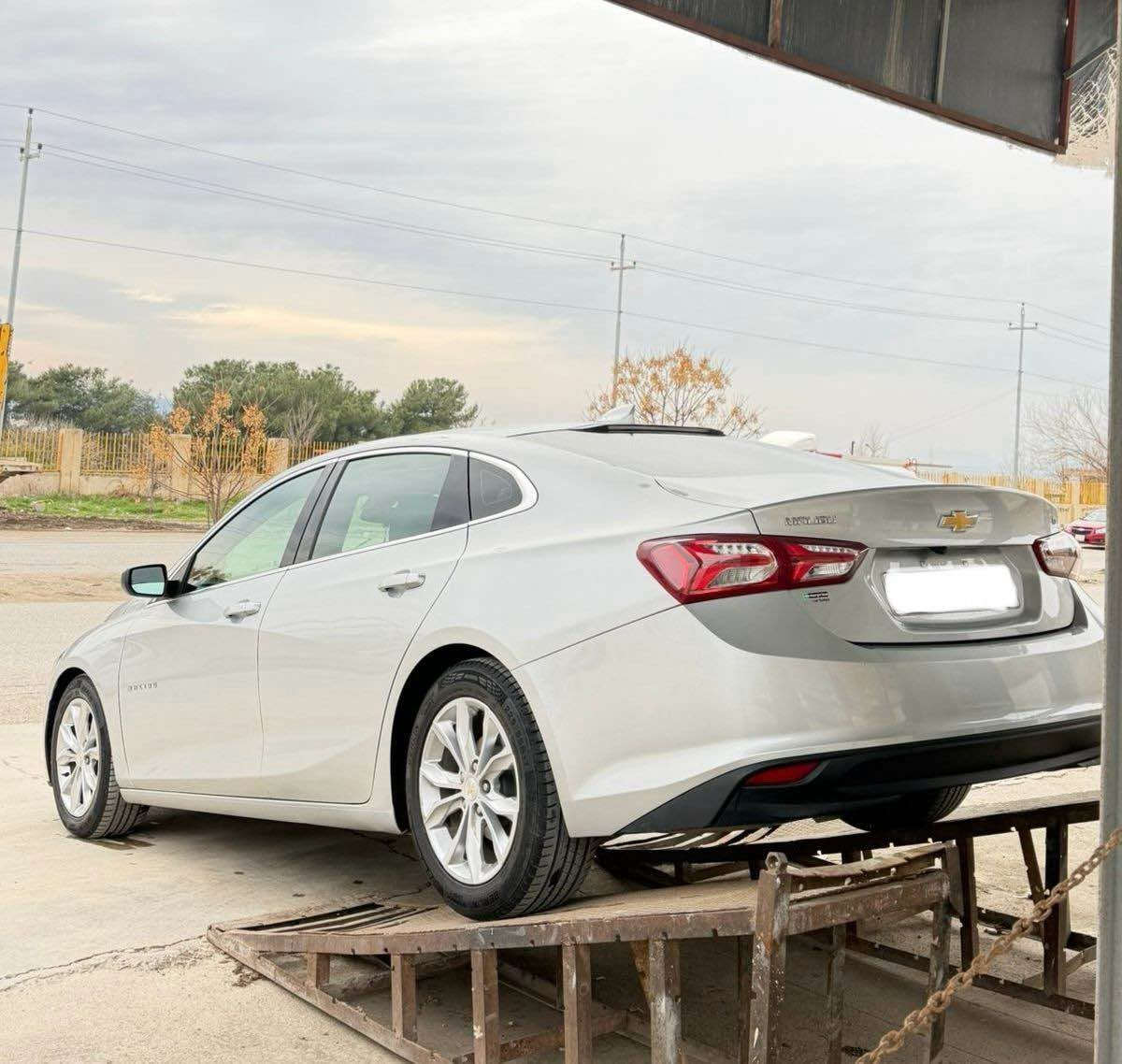 Malibu 2021 LT
بچم و خلف كبس بدون ايرباك بدون داخل. چاملغ سكن و نص باب فقط سيارة بدون مصروف كلش نضيف سيارة فقط ماشي ٨٩ مايل تاخم تاير جديد رقم هزة جديد مابي مصروف .ملاحضة دهن گير و محرك مبدل جديد تاخم نوزن جديد،للاستفسار اتصل .*********** أربيل, العراق
