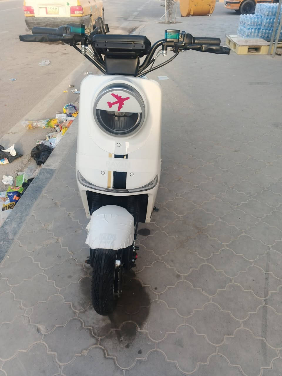 السلام عليكم متاح R900 موديل 26 دراجة جديدة ماصارلها شهر من طلعت من الوكيل ماشية 60 كيلو دراجة جديدة بمعنى الكلمة سويجين وبصمتين الريال ماماشيه جديدة سعرها 625. مكاني بصرة الزبير شارع المحكمة الجديدة ***********
