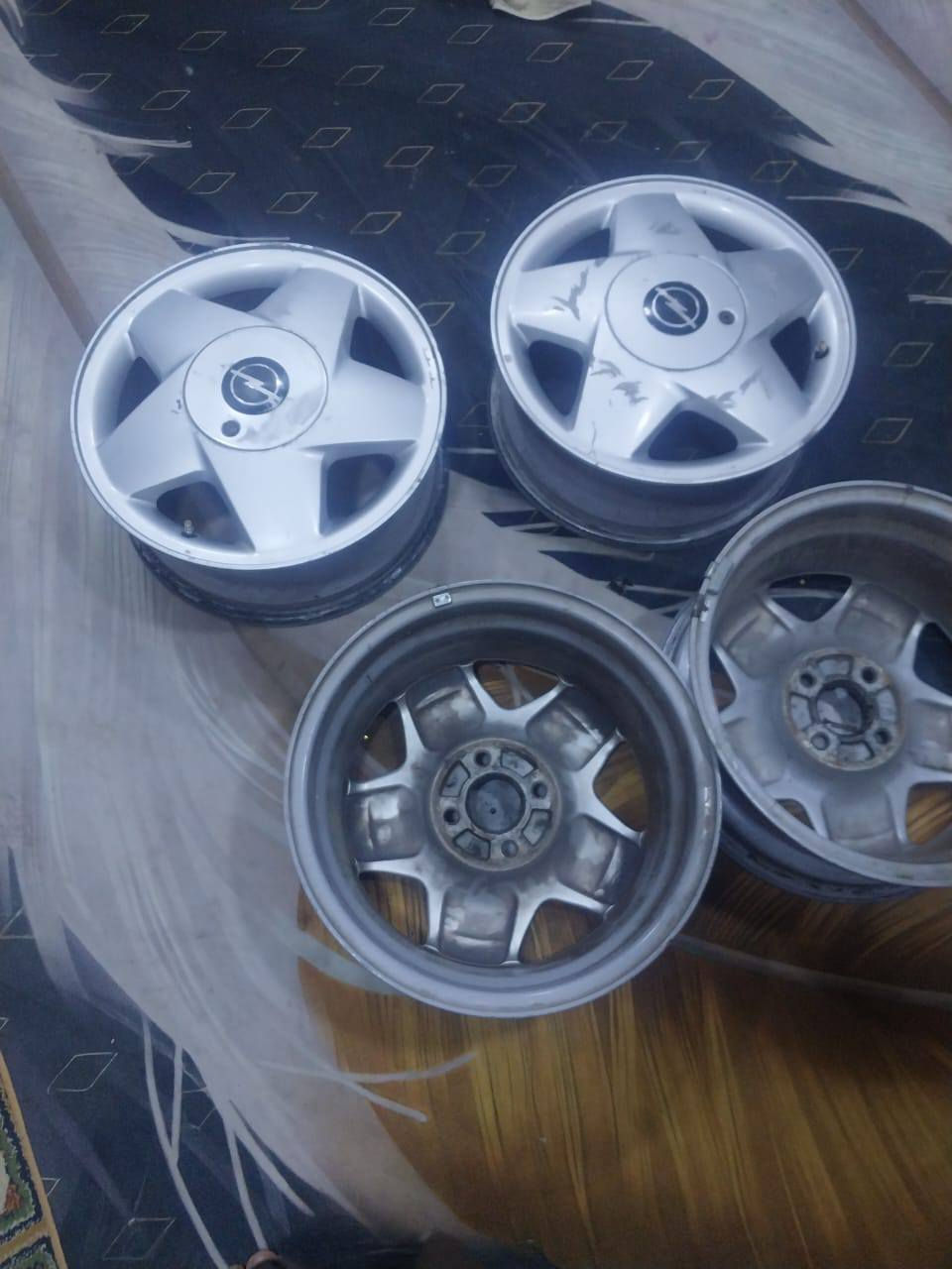 السلام عليكم  وياله فكترا للبيع حجم 15
مكاني سامراء  وضع شركه مالت حاويه ما مشدودات بل عراق خلاص  كلش نضاف خته براغي بدون تواير 
السعر 425بيها مجال شويه ***********
