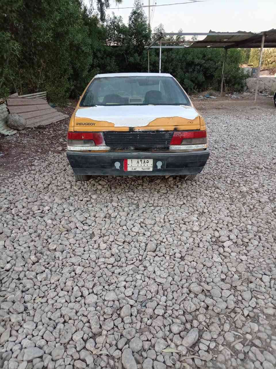 بيجو للبيع
مكانها محاويل 
بمليون وبيها مجال
***********
