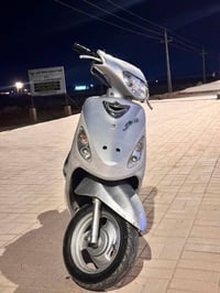 ماكس منغولي • دراجة نارية • معدل • للبيع • ناعمة • يابانية