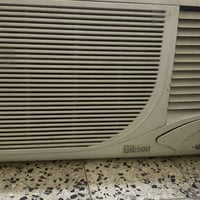 مكيف جبسون نضيف  ٢ طن  السعر ٣٠٠ 07709435345