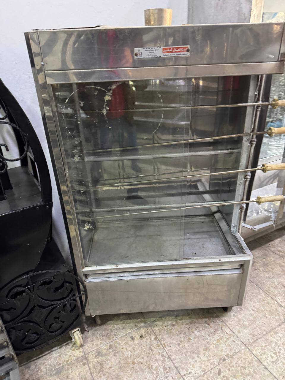 شوايت دجاج نضيفه ومامستعمله هواي اخت لجديده شوفوه مثل مواضحه بلفيديو وعدي شوايت شاورمه على لفحم شكل قطار جبير نضيفه وجديده وشوفو صوره اربد ابيعهم شوايت لدجاج ب250 شوايت لشاورمه ب700 💯
للستفسار واتساب او خاص  ***********‼️
