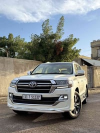 ألسلام عليكم  للبيع لاندكروز 2020 ساز باب أول كفالة عامة المواصفات بصم...