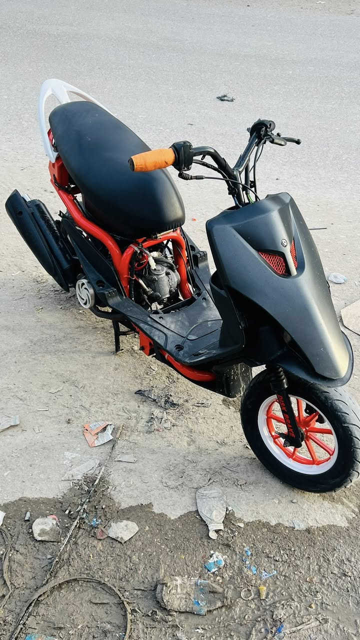 سلام عليكم         ماكس.  
 عدله تعمير صار اقل ٢٠ يوم  كفرات كامله أربعه ولف دواخل كامله 
دراجه كله جديد شغل ايدي 
بيها محرك ٥٥ إلى هاون 
حك رمضان😉🔥.
سعر ٨٥٠ 
دراجه مفوله  صير لوتي اعاملك بهاذ🩴🩴
شراي هلا بيك خاص او رقمي تصل ***********
