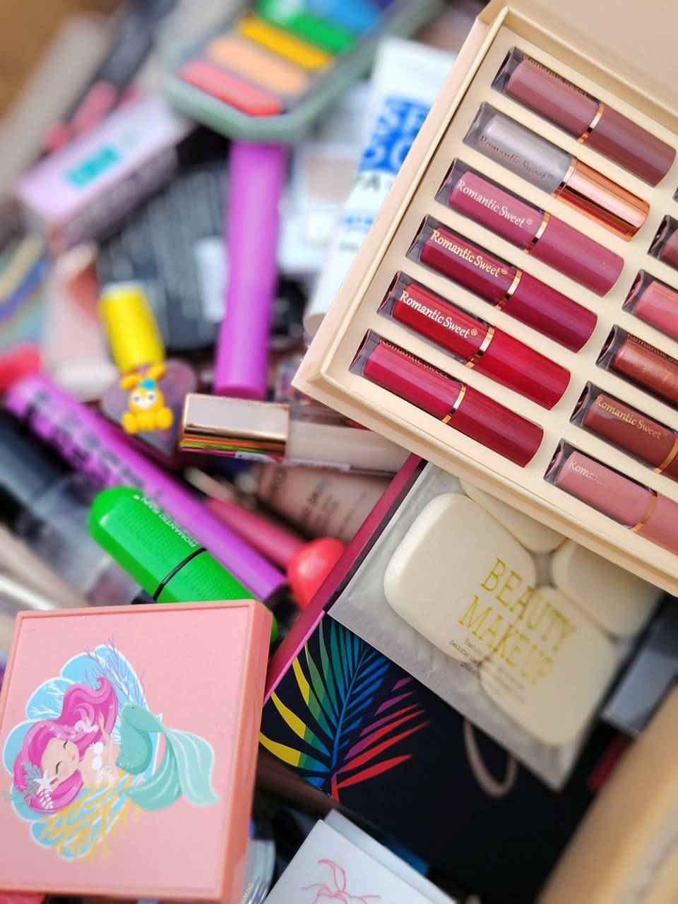 مكياج متنوع جديد غير مستعمل للبيع


**إذا كنت صاحب هذا الإعلان وتريد حذفه لأي سبب، رجاءا أرسل رسالة إلى الدعم الفني**