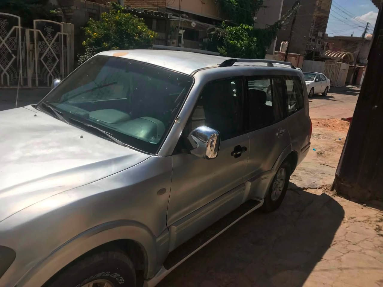 سلام عليكم باجيرو بجعه موديل 2004 كير نضيف سياره مصبوغه عام لجماليه تبريد بس غاز السعر 65وبيه مجال بسيط الرقم ***********
