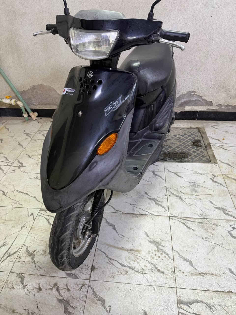 ٩زروف ياماها كلش جديدة كلها هالبلاد كفرات مكينه كروز كابريتر كهربائيات كلها بلاد وشغاله كل نقص ما بيها ونعومه وشلعه ومعدل إيميل دراجه ما متغربه جديده السعر ٦٥٠ اتصال *********** البصرة, العراق
