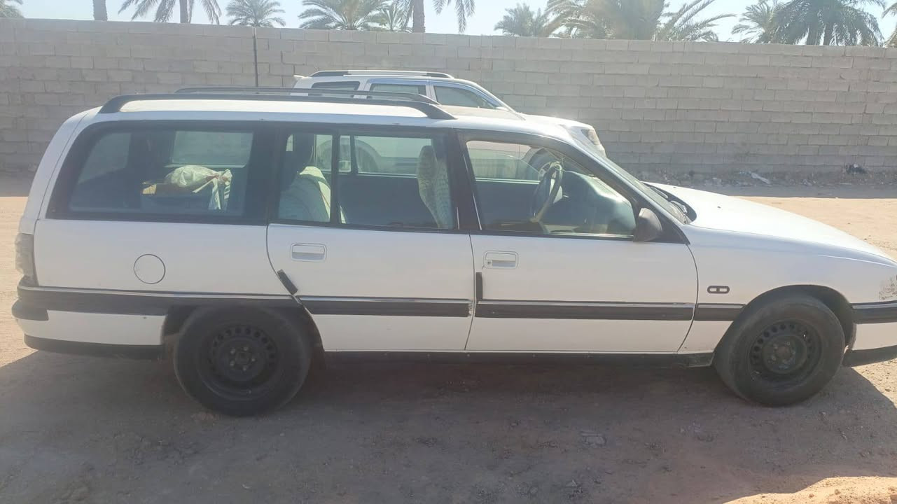 اوبل اوميكا ستيشن ٩٣ موديل
سياره نظيفه مكينه نظيفه  جاهزه كير ومكينه فول  
كير اوتماتيك بلادي  جاك امامي كهربائي فتحه سقف  
ما بيها خياس سياره تخبل سعرها ٣٥ ورقه 
رقم نينوى  مشروع وطني صاحبها بغداد تحويل ثاني يوم كل مشاكل ما بيها  حتى غرامات ما بيها


**إذا كنت صاحب هذا الإعلان وتريد حذفه لأي سبب، رجاءا أرسل رسالة إلى الدعم الفني**