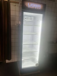 عرضه للبيع استعمال اسبوع واحد بس هذا رقمي بو واتساب07823069536