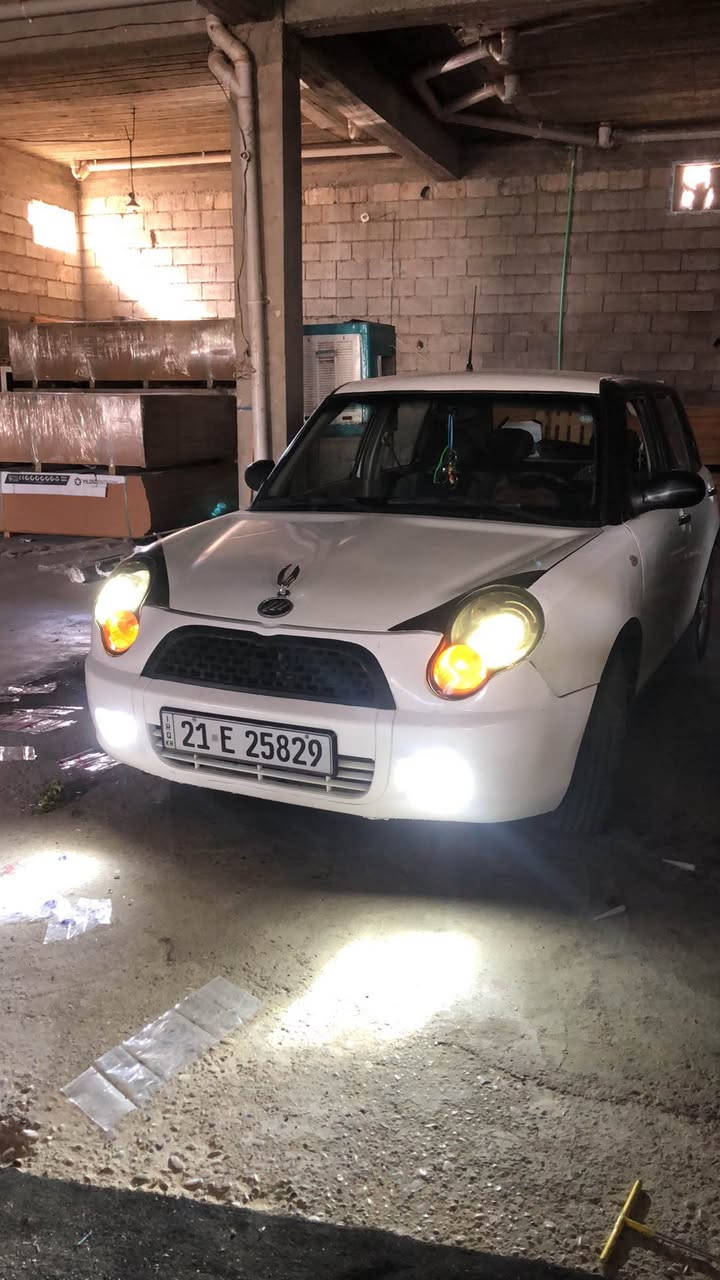 Lifan 320 2013 
190,000km 
 رەقەمە سەنەوی تا ٢٨ تازەیە بە شەرتی تەحویل و غەرامە    
گێرو مەکینەی بە شەرت سەیارەیەکی مەزبوت و بێ کێشەو کەم مەسروف ماڵی فەقیرە بانزین ناخوات 
هەزەی تازەیە گێر عادیە  قفڵ مەرکەزی  هەمو گیانی مەزبوت ئیش  ئەکات کارەبایی مەزبوتە بوخار و دوکەڵی نیە 
تەبریدی ساردو گەرم بە کامل ئیش ئەکات 
٢ جام کارەبا ئاوێنە کارەبا شاشە ئایپاد مەکینە ٤بستۆن ١٣٠٠ 
بوخاري نيه 
  دەعامی نیە بۆیاخی نیەساردی هەیە39 وەرەقە
460 هەزار غەرامەی تێدایە دوای مەعمەلە بۆت دەگەرێنمۆ 
***********
*********** السليمانية, العراق
