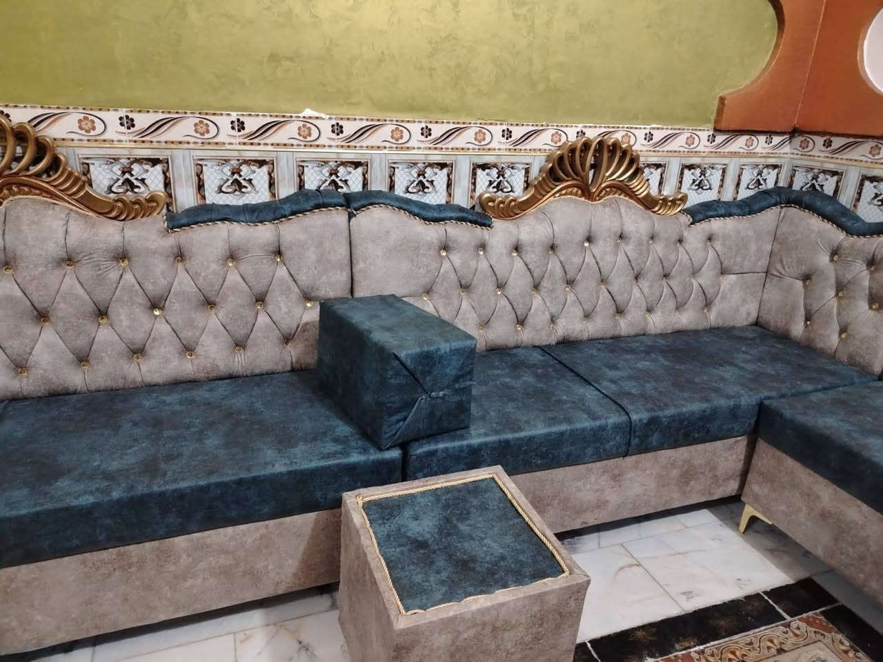 تم بعون الله عمل ديوان الئ احدالزبائن الاخ عباس
 حسب الطلب شغل تسكام درجه أولئَ لخشب لروسي والبلوك الأسود   والقماش تركي والاسفنج اكسترا حسب الطلب لعمل كافة أنواع التخامة والديوان وبأسعار مناسبه ضمان عشرة سنوات ومن الله التوفيق ***********
العنوان  معمل الاخوين ذي قار  الشطره
