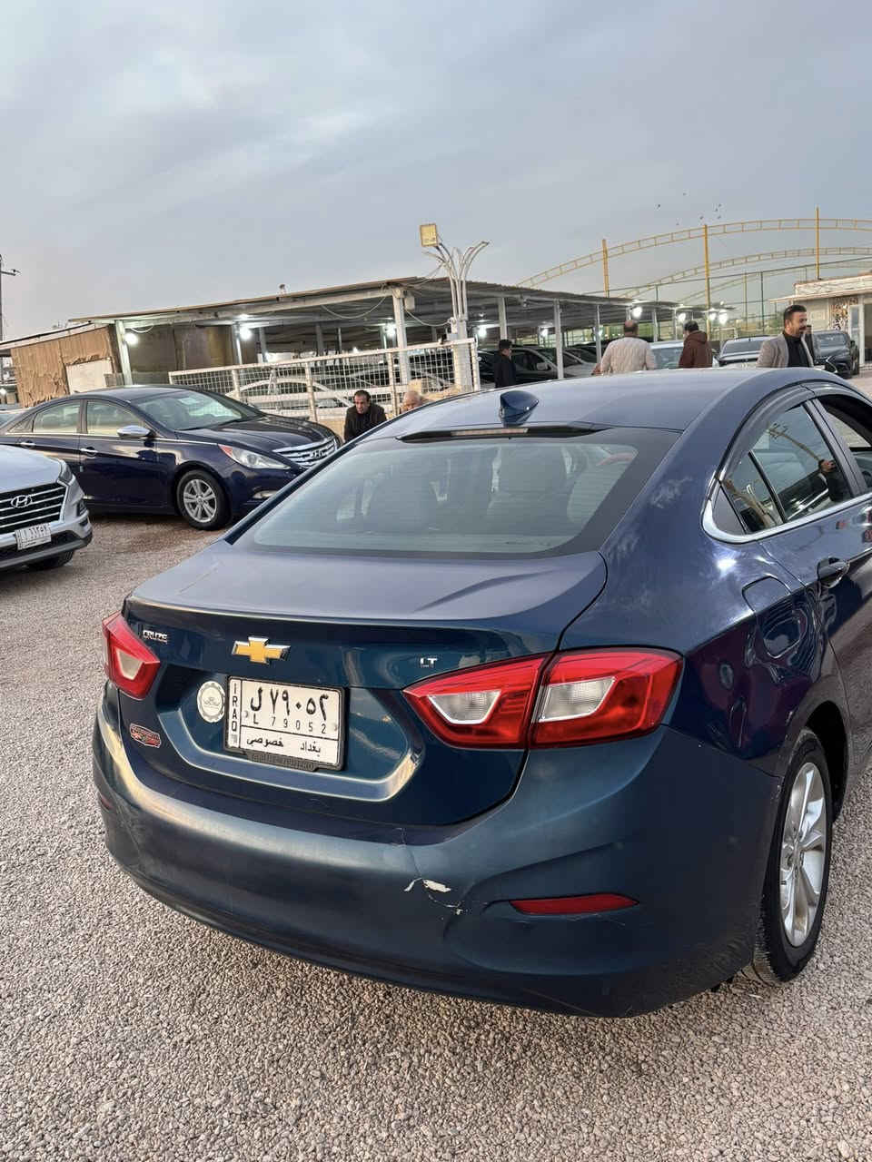 السلام عليكم 
شوفرليت كروز 2019 
بيه حادث الجاملغ الخلفي بامريكه وعندي انضربت ربع جاملغ الامامي 
وياه صدر امامي كامل بعده بل باكيت
رقم بغداد 
مكان السياره الفلوجه سعره 105 وبيه مجال
***********
