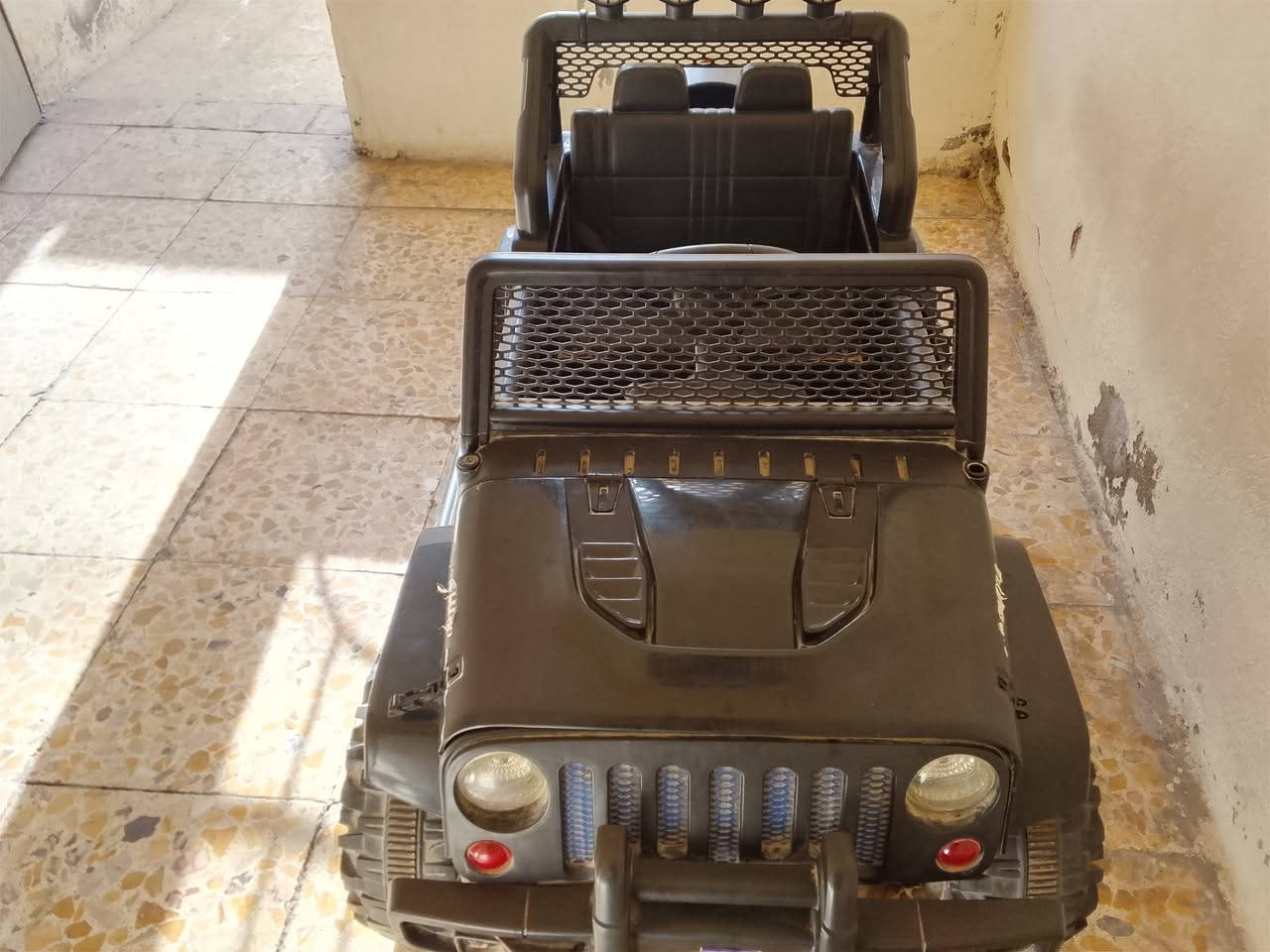 سلام عليكم عندي سيارة شحن بيهة عطل بصيط جديدة متواجد علئ الواتساب ***********
