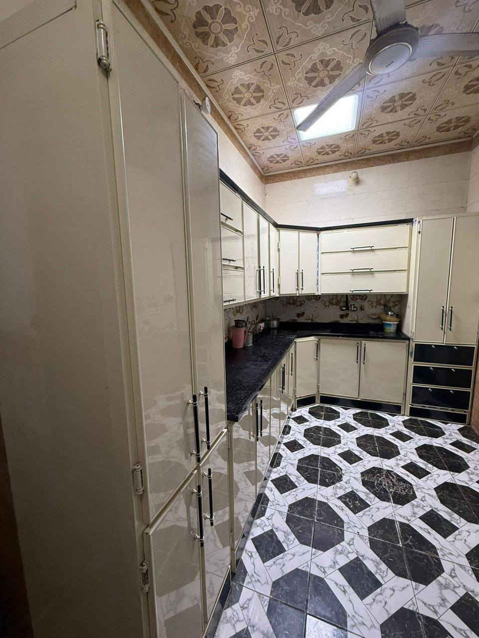 ١٠٠م
طابقين سند ٢٥

شارع بني تميم

خلف مدينة الزائرين مباشرة

واتساب

***********
