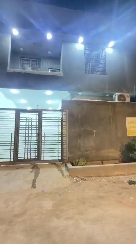 ☎️ *********** ☎️
السلام عليكم واسعد الله اوقاتكم

يتوفر بيت للبيع  
#طابو ملك صرف زراعي عراقي وكاله ونسخه من الطابو  ولملاك موجود حي يرزق

مساحة البناء 100 م
 
يحتوي البيت على 
غرف نوم 
ديوان 
مطبخ 
صاله 
صحيات داخلي وخارجي
كراج سياره
الطابق الثاني 3 غرف
صاله و صحيات
بناء بلوك 
#البناءجديد 2026 درجه اولى وجاهز من كلشي  منطقه هدوئ ومتوفر بيها جميع  
 الخدمات ماء كهرباء مدارس قريبه 
البيت يقع على شارع 10م  اناره الشارع كله

#العنوان : بصره ام النعاج 
قريب على مركز المدين 
مقابيل حي بغداد 
( السعر 110 وبي مجال )

هاتف ☎️ *********** ☎️
