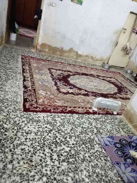 بيت للبيع مكان بغداد سبع قصور شارع قاسم لوكيل لمساحه 100متر لبيت يحتوي على
غرفه وصاله واستقبال وحمام داخلي ومطبخ ورا لغرفه 
لبيت على الشارع 
السعر 25 وبي مجال 
للتواصل واتساب ***********
