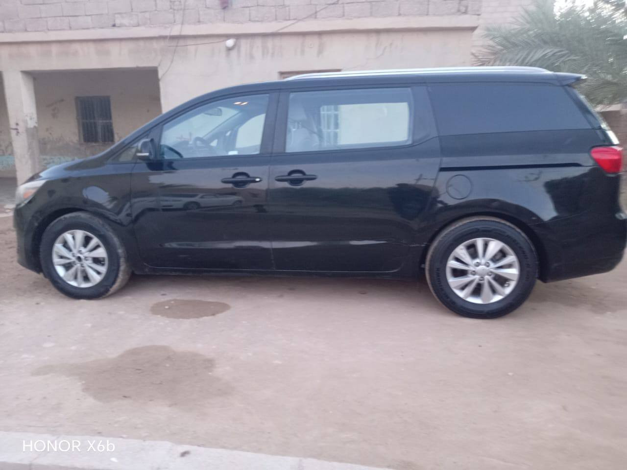 سلام اخوان بيع مستعجل كيه سيدونه 7 راكب  موديل 16 ادوات كص سياره جاهزه مكينه كير تبريد حداديه كله كفاله ماعده الكصه ما متوىمه مكانه الا انبار سعر 73 وبيه مجال ***********
