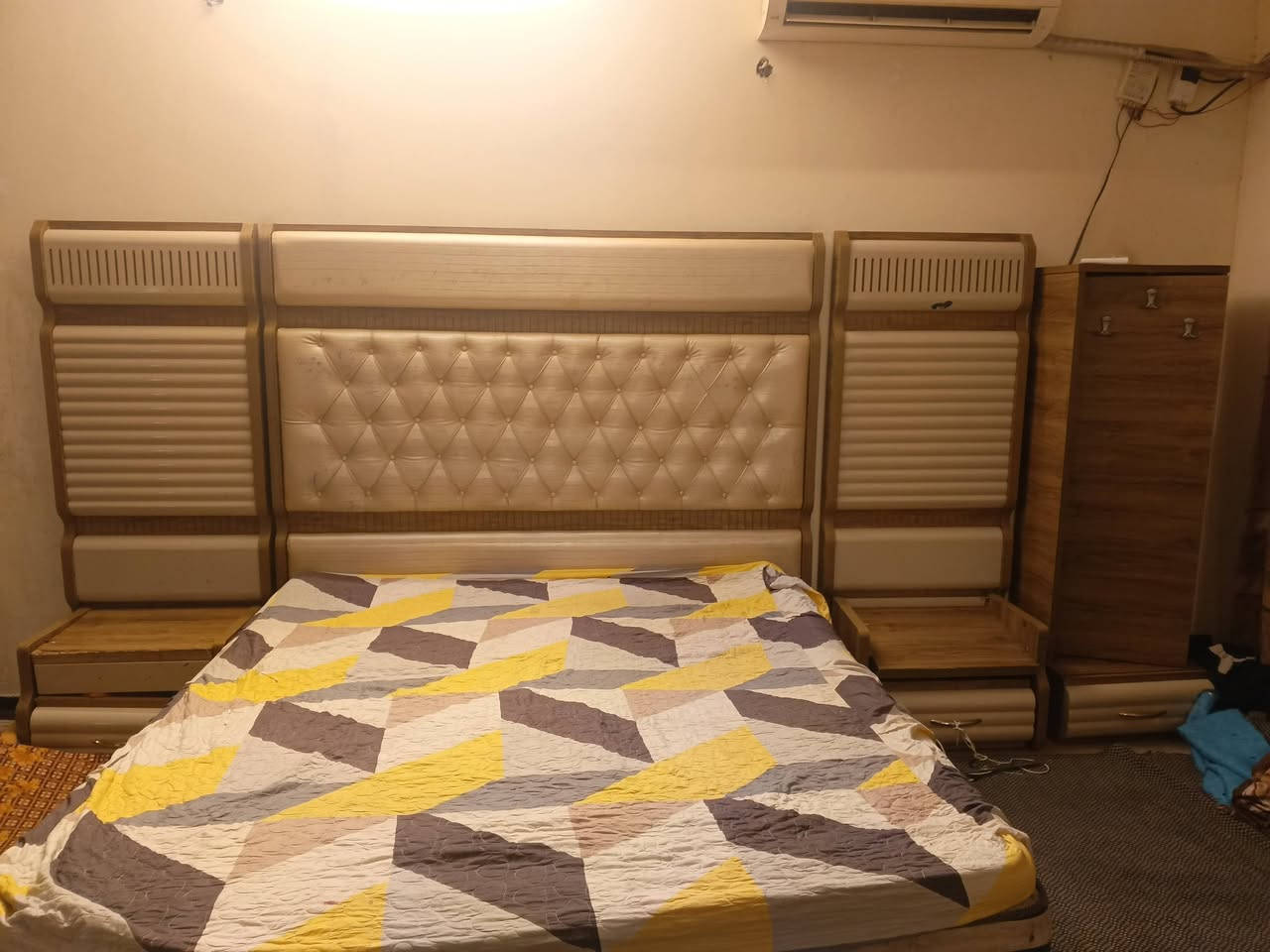 للبيع غرفة نوم تركية بيها اضرار ب300 متواجدة في العامرية...بدون دوشك...والجرارات مال الكنتور موجودات


**إذا كنت صاحب هذا الإعلان وتريد حذفه لأي سبب، رجاءا أرسل رسالة إلى الدعم الفني**