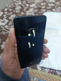 شارب R7جهاز معروف مواصفاتة ذاكرة ٢٥٦عشواءية ١٢ معالج ١جين وان 5Gبطارية...