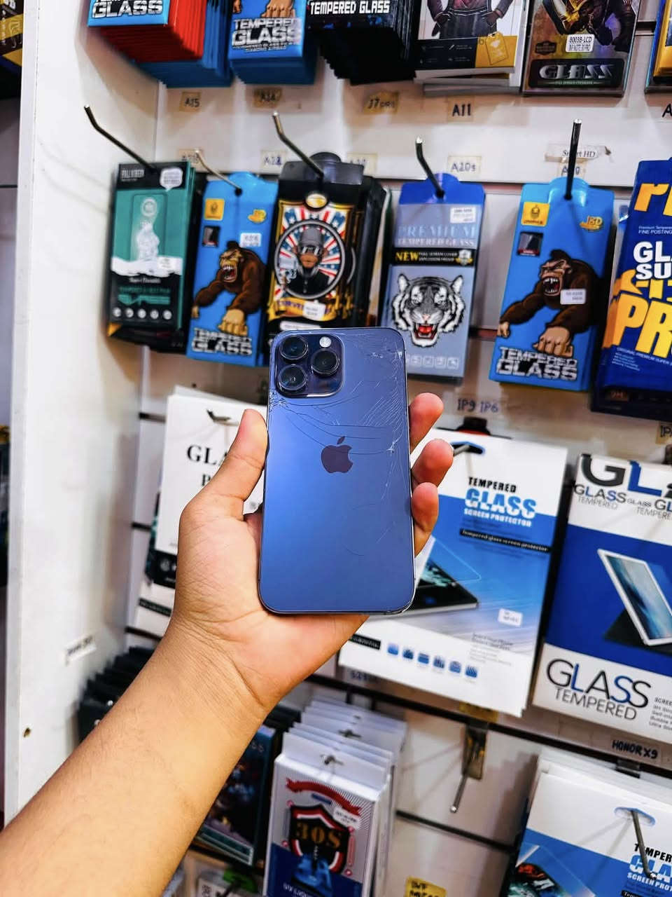 iPhone 14 pro max
البطارية 82 

الذاكرة 256

ماستر عربي AAA

الضرر فقط الظهر✅

السعر🔥🔥

________________________
الضمان لدى مركزنا 5  ايام من تاريخ الشراء✅

-الديوانية- سوك هرج—قرب كراج طوابق—مقابيل شارع بالات

للحجز

***********
