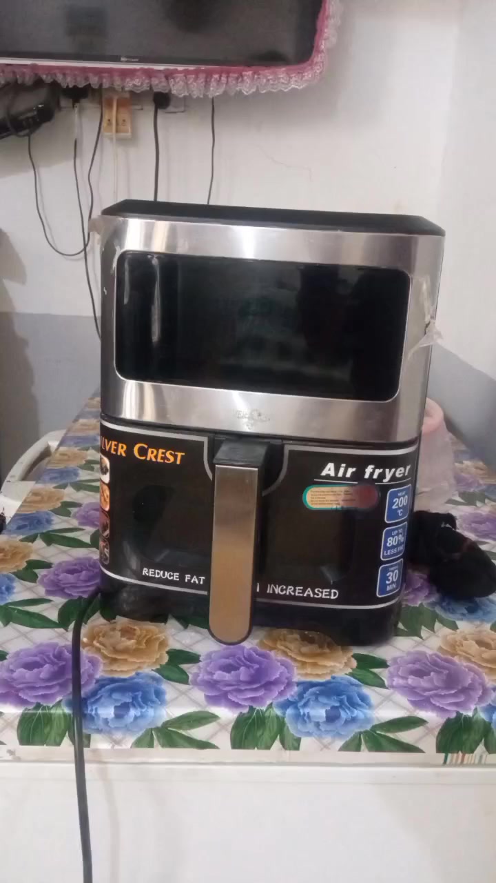 سلام عليكم قلايه للبيع ممستخدمه هواي وبعدها جديده 
واتساب: ***********
