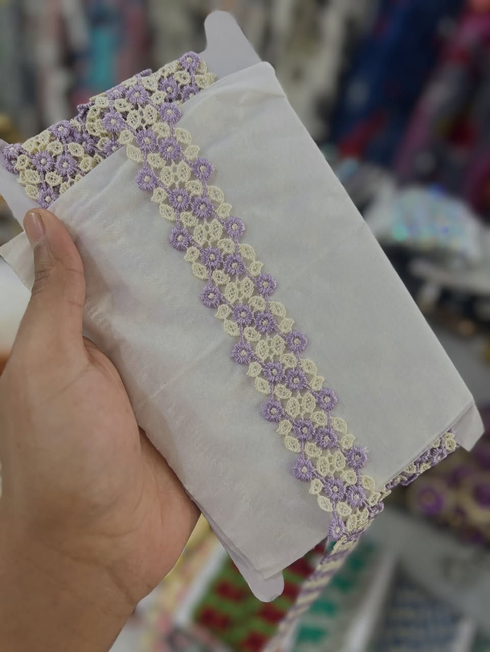 المتر الف ونص 

حجز واتساب *********** فقط 
#اقمشة_ابو_سجاد_الجياشي 
#قسم_الخرازية_مجمع_اقمشة_ابو_سجاد_الجياشي 
#السماوة_مدينتي🇮🇶❤️
