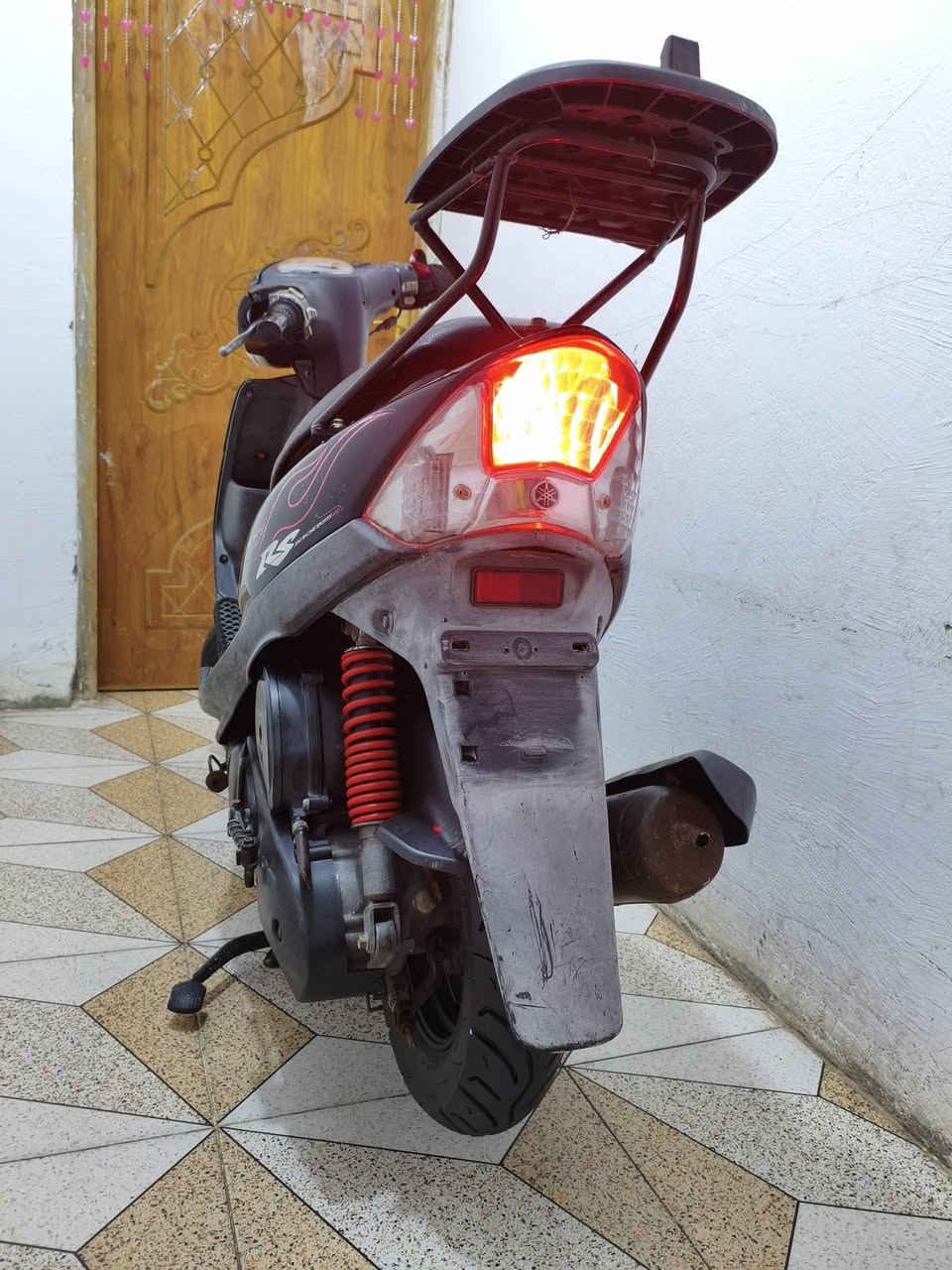 ماكس جديده كلهة شغاله سلف هندر اشاير سكنات ما مفتوحه مشي نهضه خير من الله بوشه 49  ابلاديه لايت عالي وناصي دبلات امامي وخلفي ابريكات اماميه وخلفيه جاهزه اخت الجديده ما بيها اي نقص لا تبخير لا تنقيص كفاله شرط الفحص مكان حيانية شارع السيد سعر 675 رقم ***********
