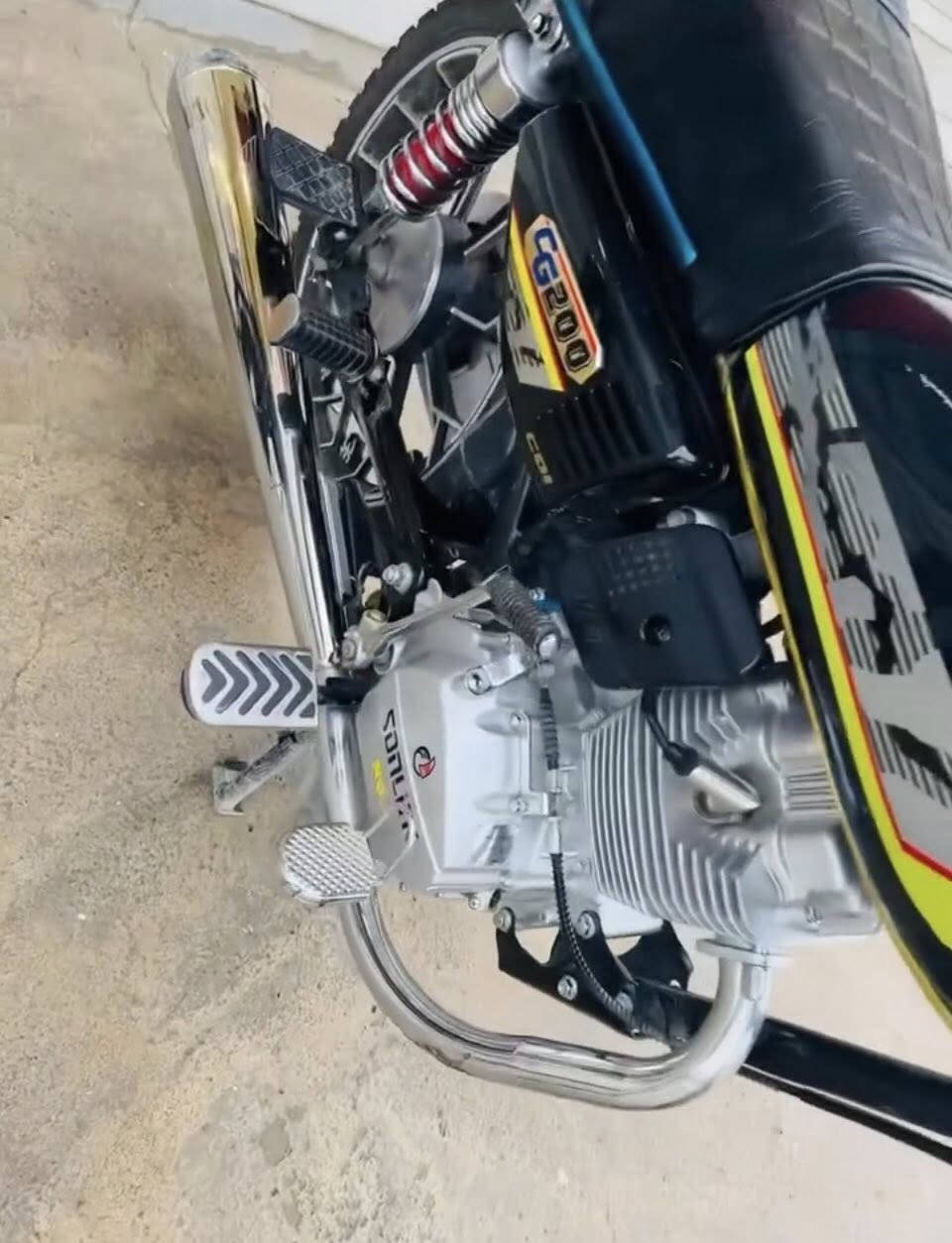 سلام عليكم ورحمة الله وبركاته سيفان سولنك موديل 25بعده لك نضافه فول ملاحضه الشاشه متشتغل مكان قضاء العلم


**إذا كنت صاحب هذا الإعلان وتريد حذفه لأي سبب، رجاءا أرسل رسالة إلى الدعم الفني**