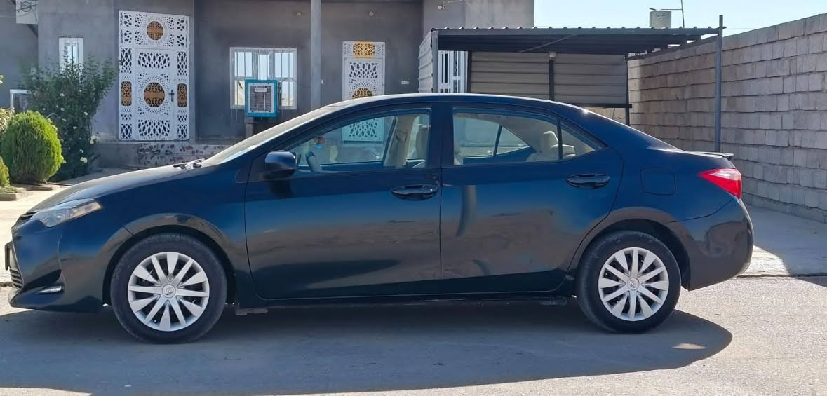 سلام عليكم كورلا للبيع او مراوس حسب القناعه موديل ١٧ ضرر جاملق سرقه وربع بونيد ضرر موضح بصوره بدون دواخل وصبغ يم قبق البانزين اربيل دولي سنويه ل ٢٩ گير محرك صدر كلو جديد بدون بارد سعر ١٢٦ بيهة مجال للاستفسار اتصل ***********
