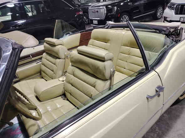 سلام عليكم كاديلاك الدرادو موديل ١٩٧٦ مكانات صبغ ماشيه ٥٣ الف باسمي دخول جديد اصولي رقم اربيل سيارة جديدة في بغداد للاتصال ***********
